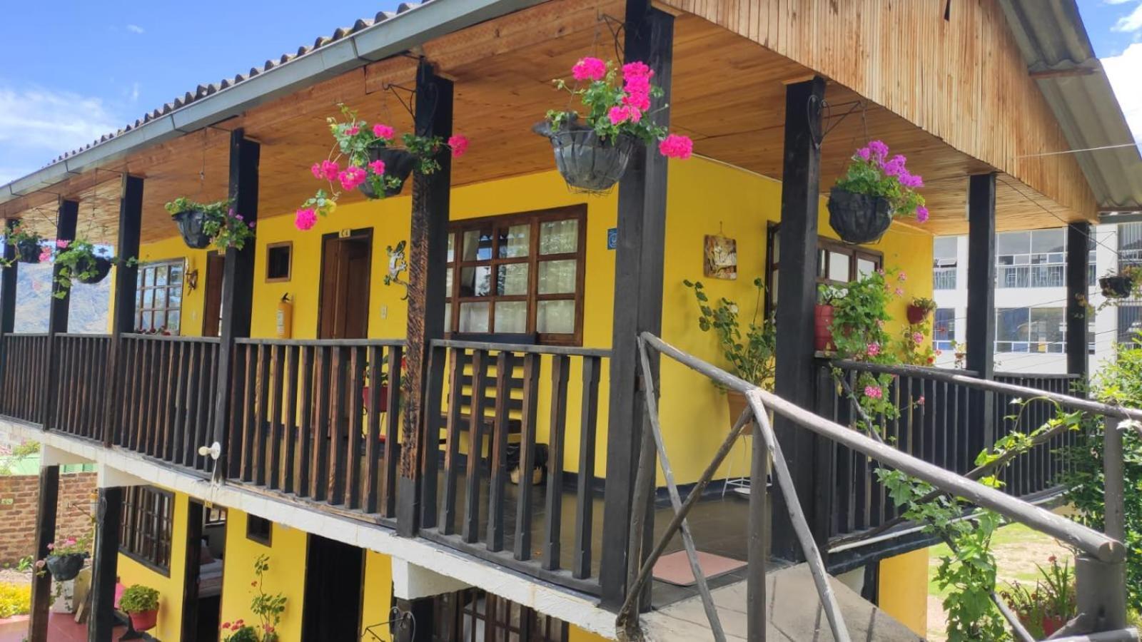 Hotel Brisas Del Nevado Guican Exterior photo
